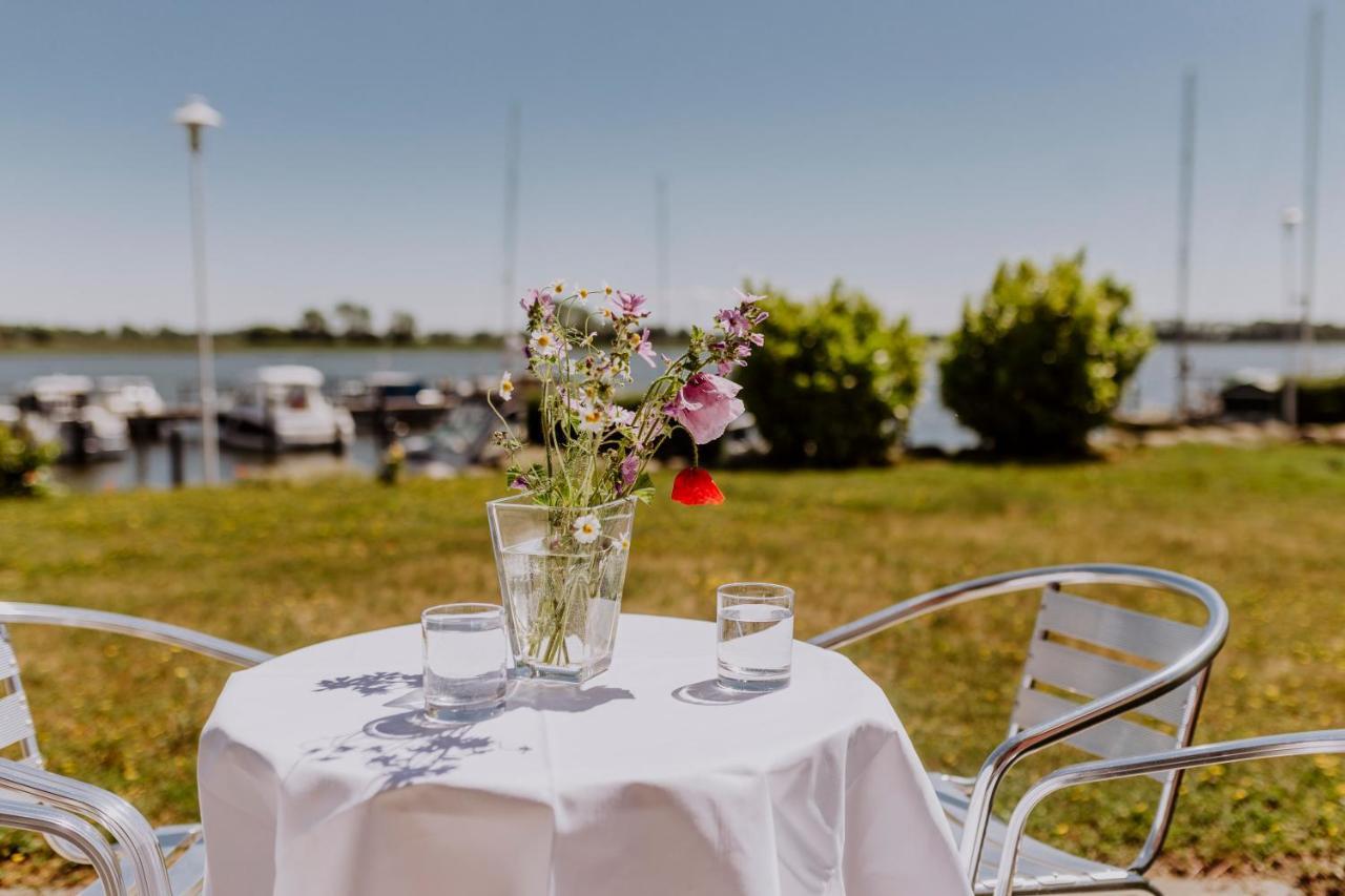 Port An Der Marina Puddemin