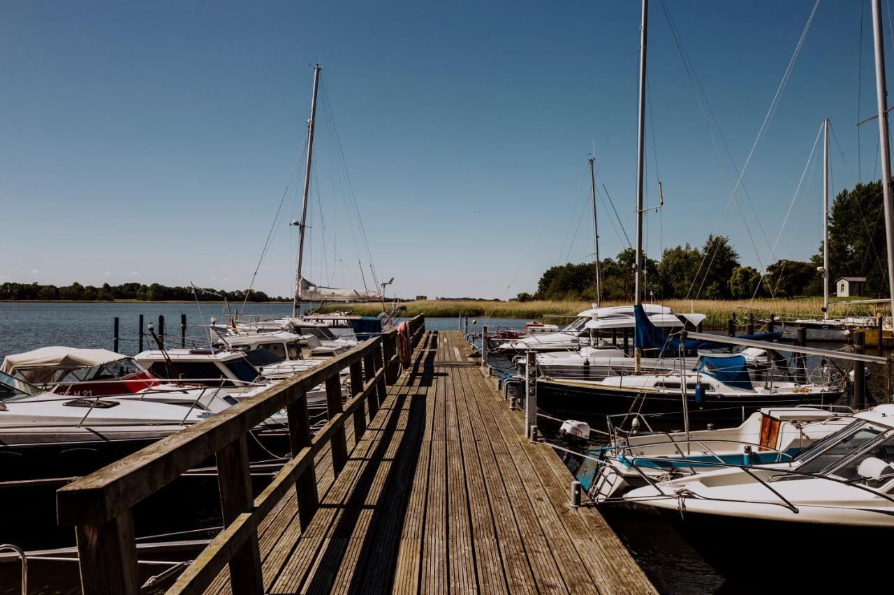 Port An Der Marina Apartment *
